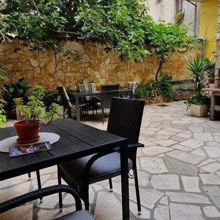 Guesthouse Ivan Skradin Exterior foto